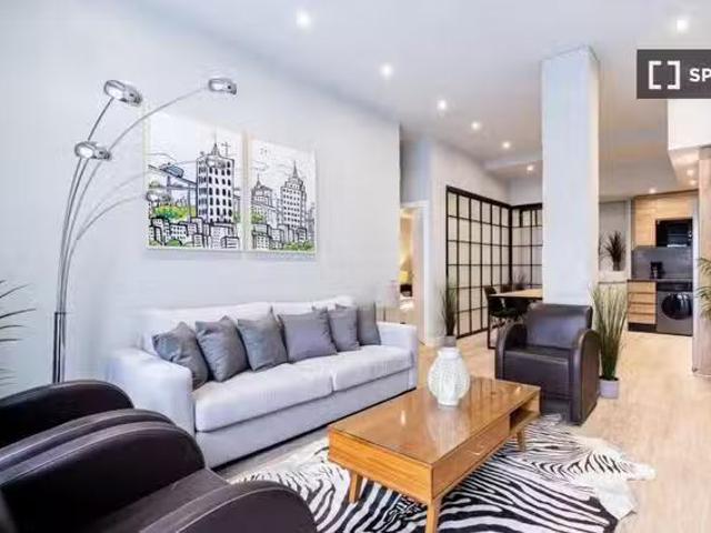¡Recién llegado! Piso de 3 habitaciones en alquiler en Ciudad.
