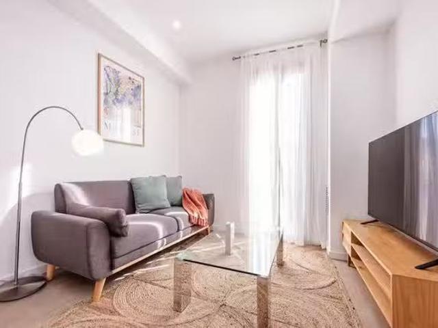 ¡En alquiler! Piso de 3 habitaciones en Barcelona