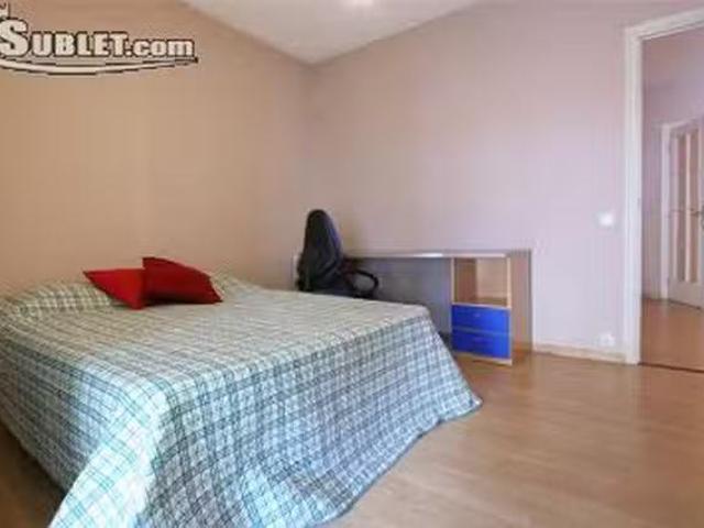 ¡Oferta! Piso de 3 habitaciones en Rocafort, 08015 Barcelona.