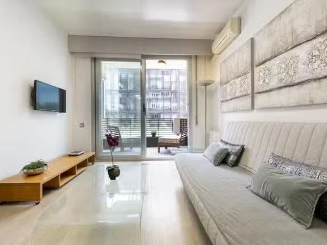 ¡Renta! Piso de 1 habitación en Madrid
