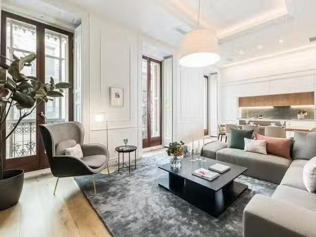 ¡Recién llegado! Piso de 1 habitación en Calle del Almirante