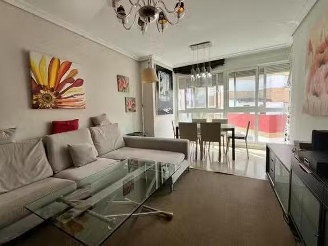 Acogedor Piso de 1 habitación en Calle Puruñuela, Barrio León