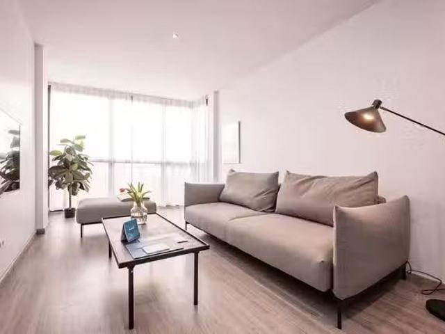 Nuevo Piso de 1 habitación en Carrer de València