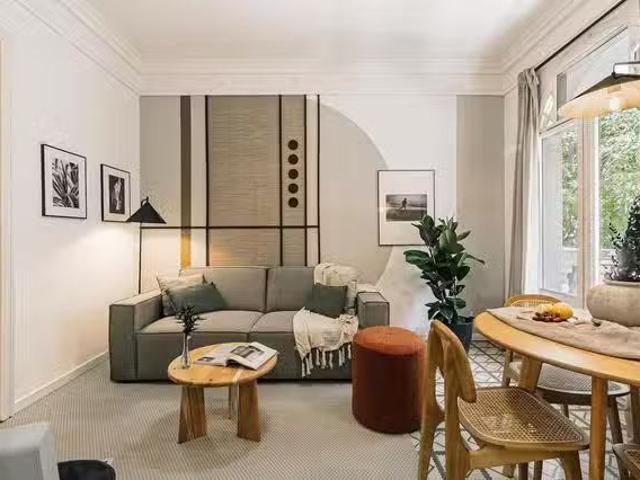¡En alquiler! Piso de 1 habitación en Carrer de Viladomat, L'E.