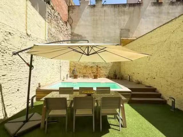 ¡Recién llegado! Piso de 1 habitación en Carrer de Montserrat.
