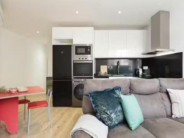 Barato Piso de 1 habitación en Carrer de Sants, Sants Badal