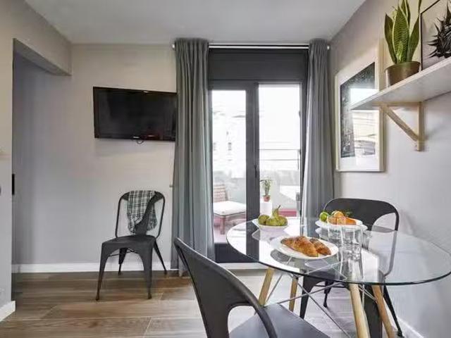 Encantador Piso de 1 habitación en Passeig de Fabra i Puig, Vi.