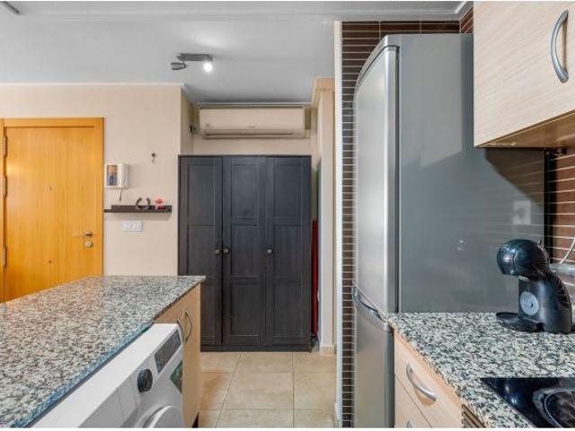 Encantador Piso de 2 Dormitorios con Amplio Patio Chill Out