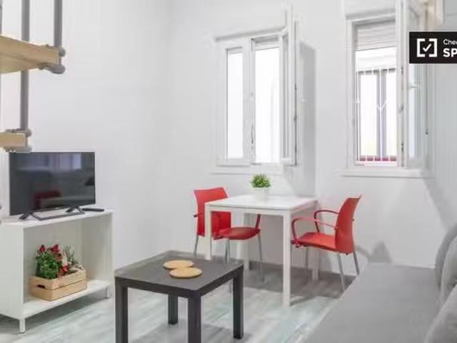 Barato Piso en alquiler de 2 dormitorios en Arapiles, Madrid