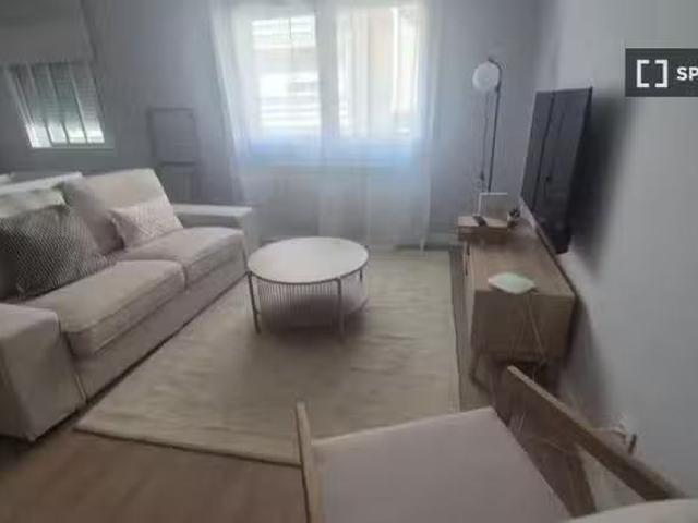 Bonito Piso en alquiler de 2 dormitorios en Simancas, Madrid