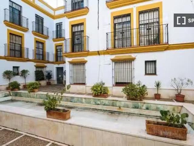 ¡Renta! Piso en alquiler en San Vicente, Sevilla, 2 dormitorios