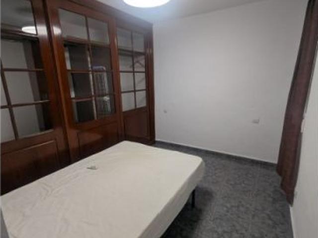 ENCANTADOR PISO JUNTO A LA ESTACIÓN¡