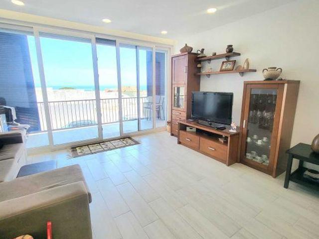 Encantador T1 com lugar de Garagem e Arrecadação a 3 Minutos da Praia de Sesimbra! | 26084098947