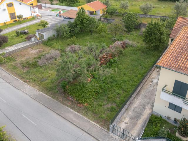 Encantador Terreno em Taveiro, Junto ao Retail Parque Taveiro, Coimbra