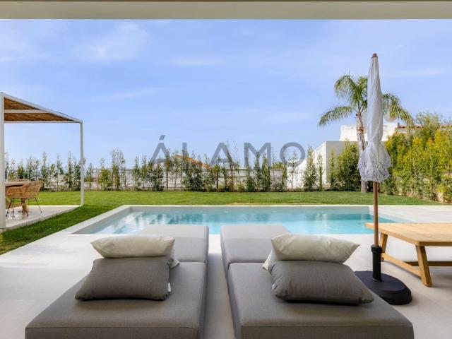 Encantadora Vila T3 com Piscina, Jacuzzi e Vista Panorâmica. 0m² Santa Bárbara De Nexe