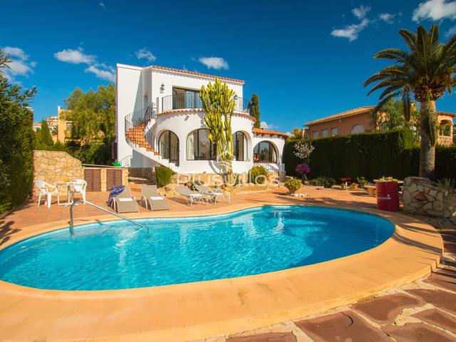 Encantadora villa de vacaciones con piscina privada situada. 123m² Calpe Calp