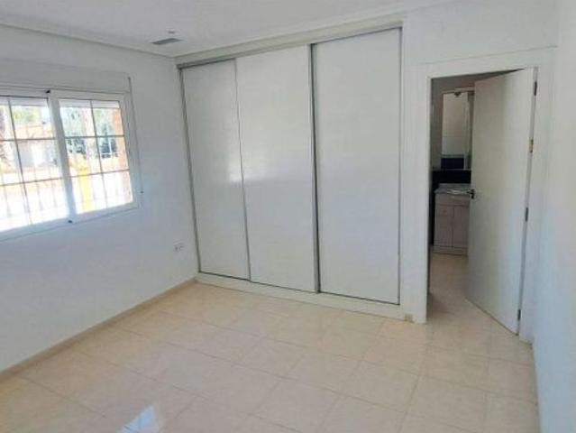 Encantadora villa en Catral