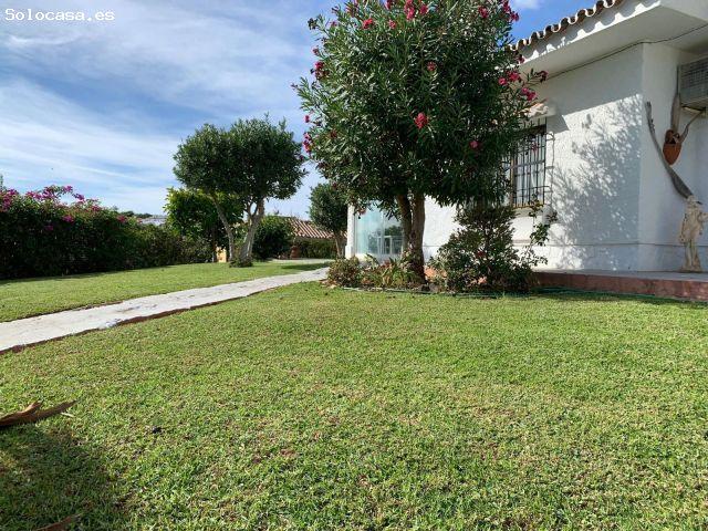 Encantadora villa junto al mar