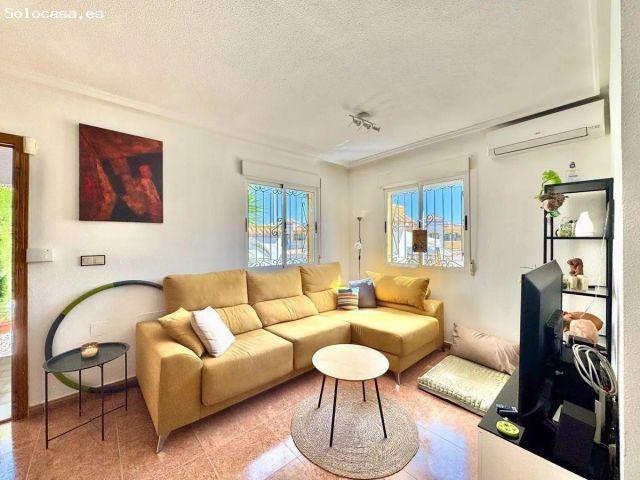Encantadora casa adosada con amplias zonas exteriores en Los Altos – Orihuela Costa