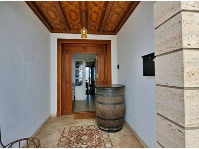 Encantadora casa con dos apartamentos independientes y licencia turística en el corazón de Frigilian