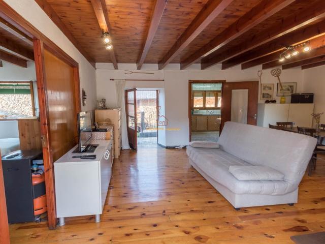 Encantadora casa con era