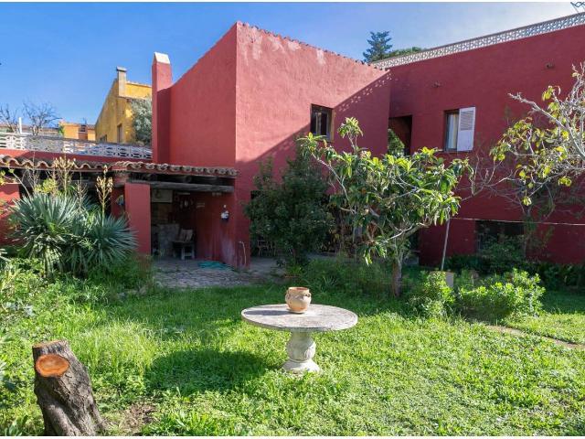 Encantadora Casa con Jardín y Garage 223m² Begur