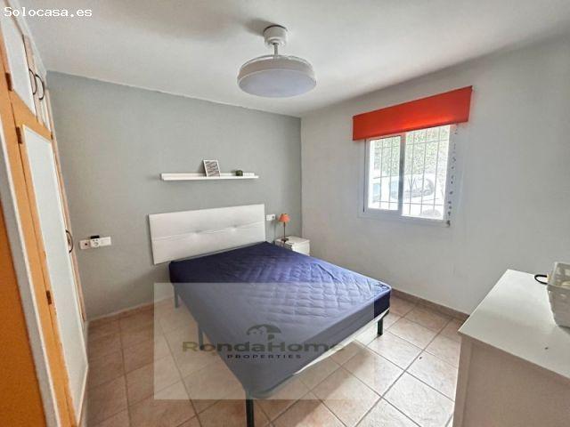Encantadora casa con licencia turística, terraza con vistas y piscina a solo 10
