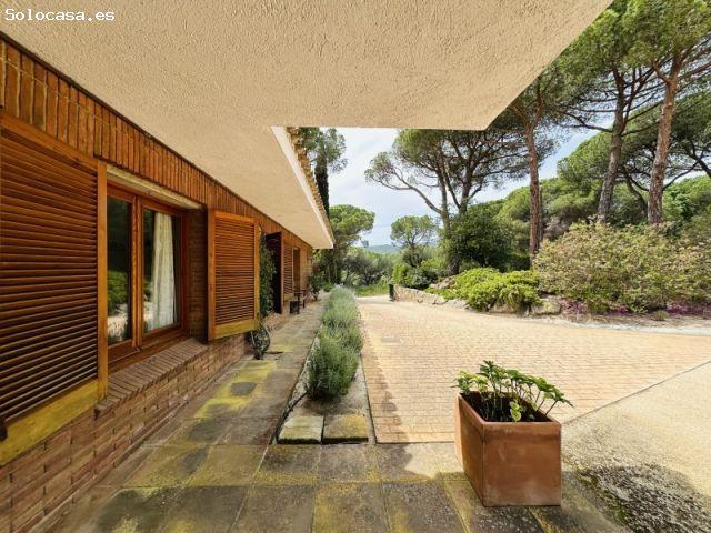 Encantadora casa con piscina en una sola planta