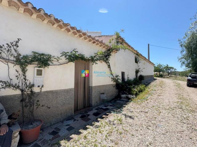 Encantadora Casa de Campo adosada con 4 Habitaciones, Baño. 241m² Vélez Rubio