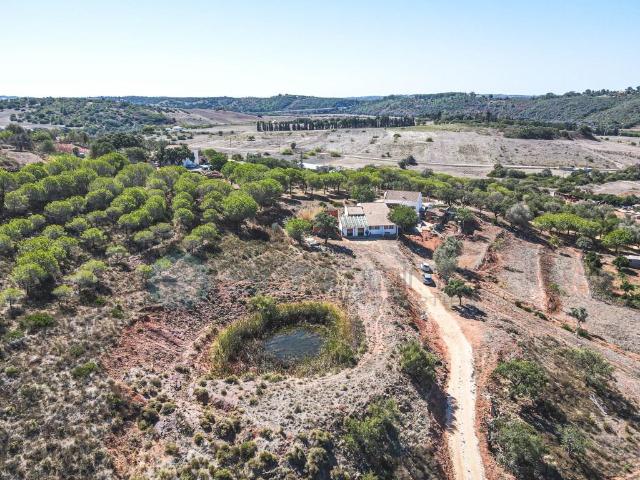 Encantadora Casa de Campo com Vistas Deslumbrantes Cotifo. 180m² Bensafrim e Barão de São João