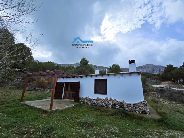 Encantadora Casa de Campo en Plena Naturaleza en Confrides