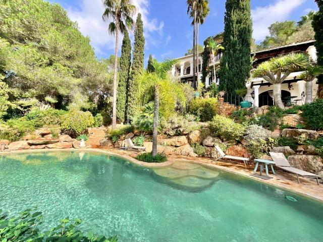 Encantadora Casa de Estilo Bohemio en el Sereno Valle de Mor. 500m² Santa Eulalia del Río