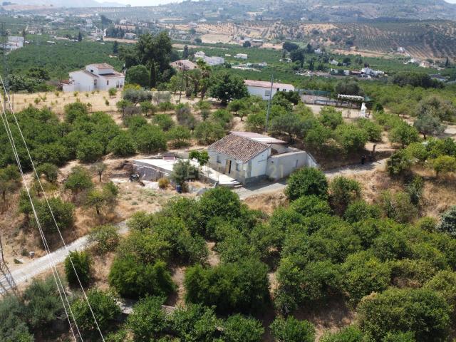 Encantadora casa en Álora, Málaga Oportunidad de renovación. Oportunidad de financiación en una finca rústica