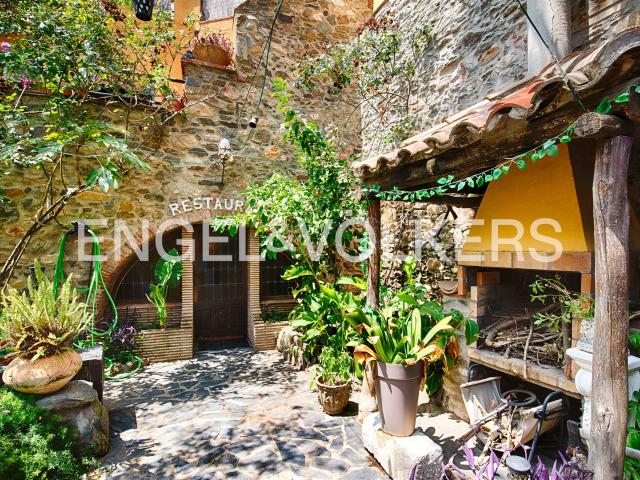 Encantadora casa en el corazón del Alt Empordà 383m² Garriguella