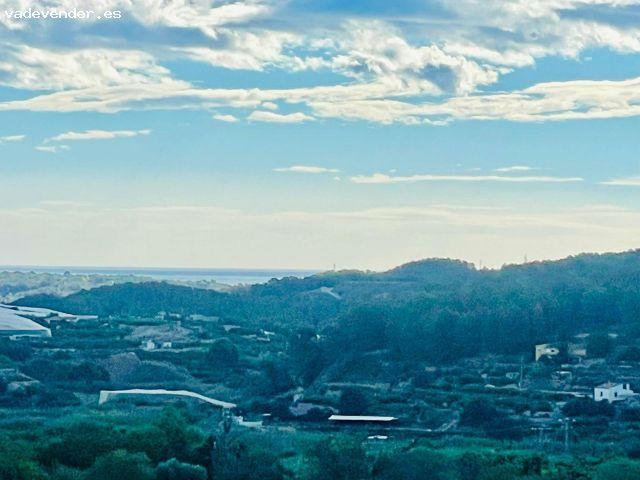 Encantadora Casa en La Nucía: Tu Refugio Ideal con Piscina y Vistas