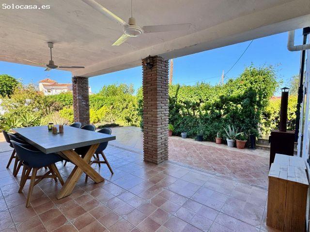 Encantadora finca andaluza con casa de invitados independiente, dos piscinas e ingresos demostrables