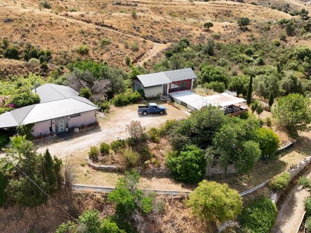 Encantadora finca rústica en Mijas, con dos casas a pocos minutos de Fuengirola
