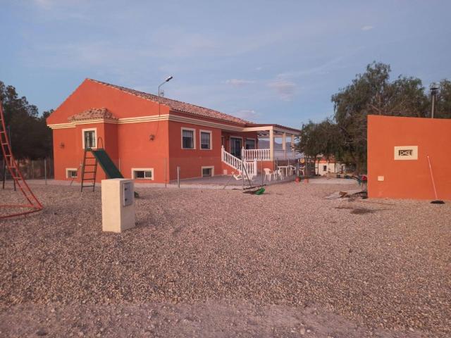 Encantadora Finca Rústica en Leiva, Mazarrón Un Oasis de Tranquilidad