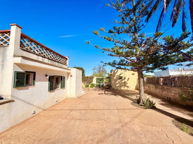 Encantadora finca rústica reformada en Llucmajor, lista para entrar a vivir