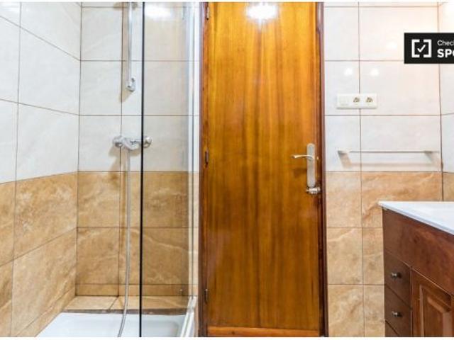 Encantadora habitación con cama doble en alquiler en Patraix