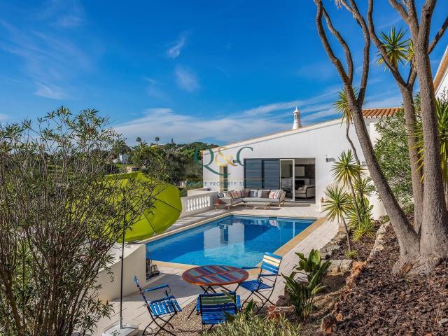 Encantadora moradia com 3 quartos em Boliqueime. 170m² Boliqueime