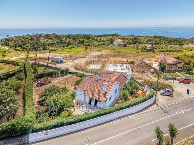 Encantadora Moradia T4 Tradicional na Azóia | Vista Panorâmica para o Mar | Colares