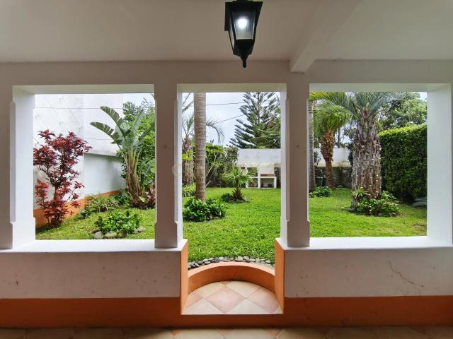 Encantadora Moradia T3 com Jardim em Ponta Delgada