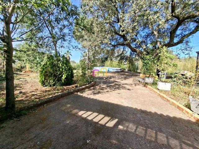 ENCANTADORA PARCELA CON CASA EN BADAJOZ