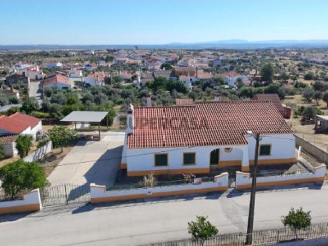 ENCANTADORA QUINTA NA ALDEIA RIBEIRINHA DE MONTEJUNTOS ALANDROAL