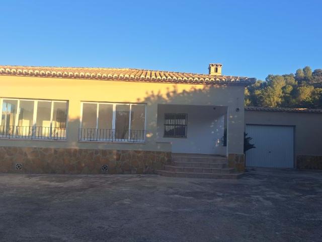 Encantada Casa de campo en Quatretonda