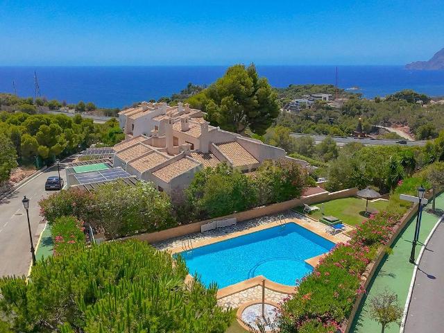Encanto Mediterráneo en Altea Hills: 4 Dormitorios y Vistas Naturales