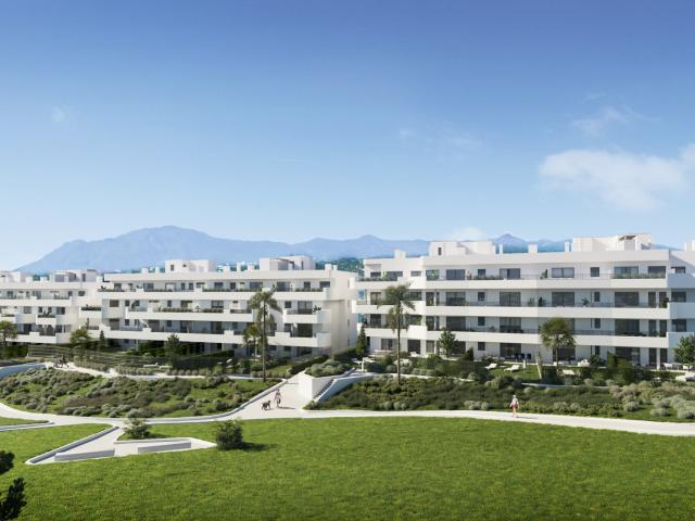Encanto costero y confort urbano: adopte un nuevo comienzo en Estepona
