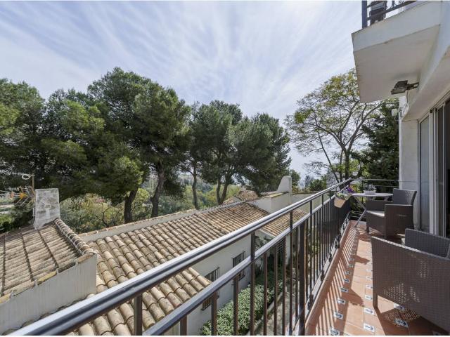 Encanto de Pueblo y Vida Costera – Apartamento de 1 Dormitorio con Vistas al Mar en Torremuelle