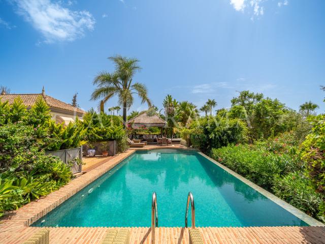 Enchanting villa with separate apartment in Hacienda Las Chapas